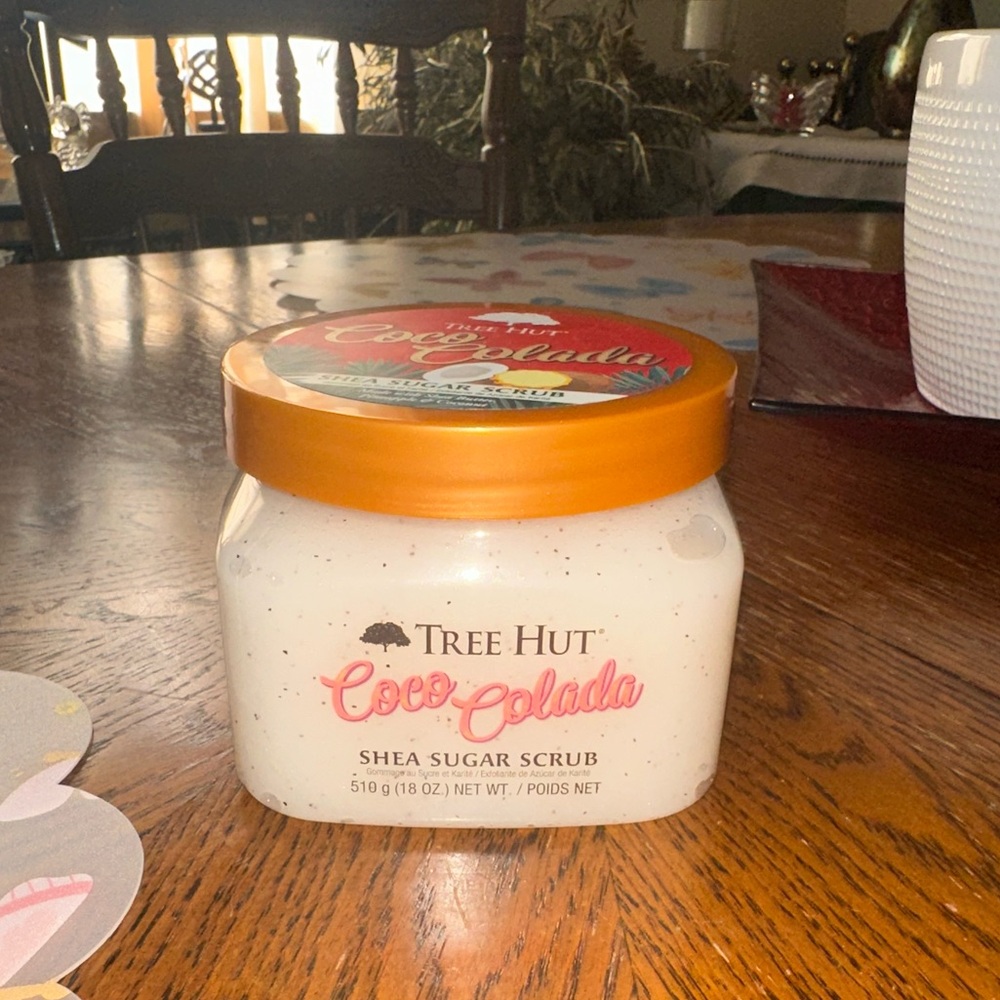 Tree Hut Coco Colada Shea Sugar Scrub - Cream and Orange
